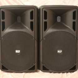 We will provide a dual powerful speaker sound system to cater for the number of guests attending your event. From small family functions to large scale corporate events.
